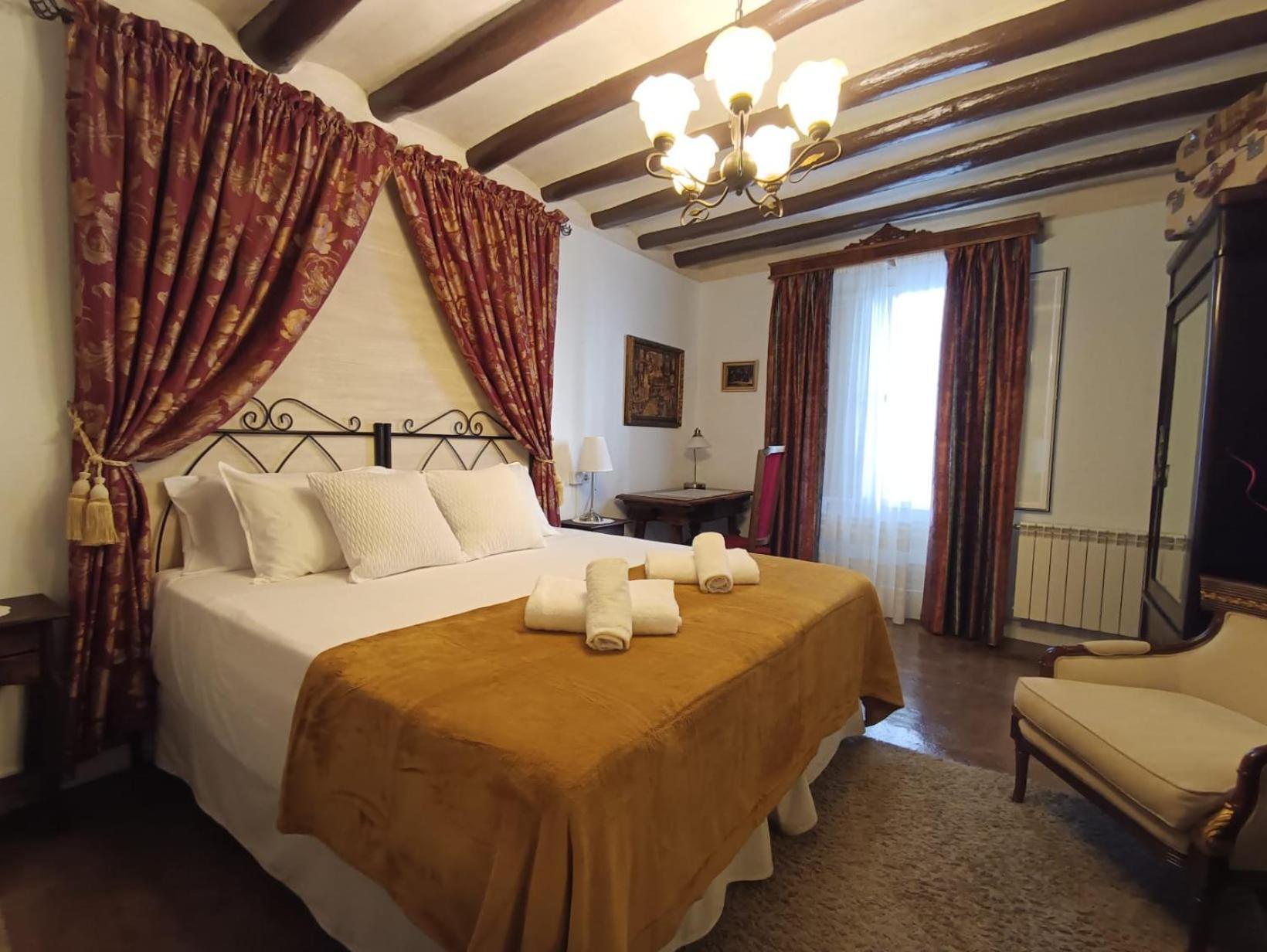 Casa Rural La Casona Urrea de Gaen Eksteriør billede