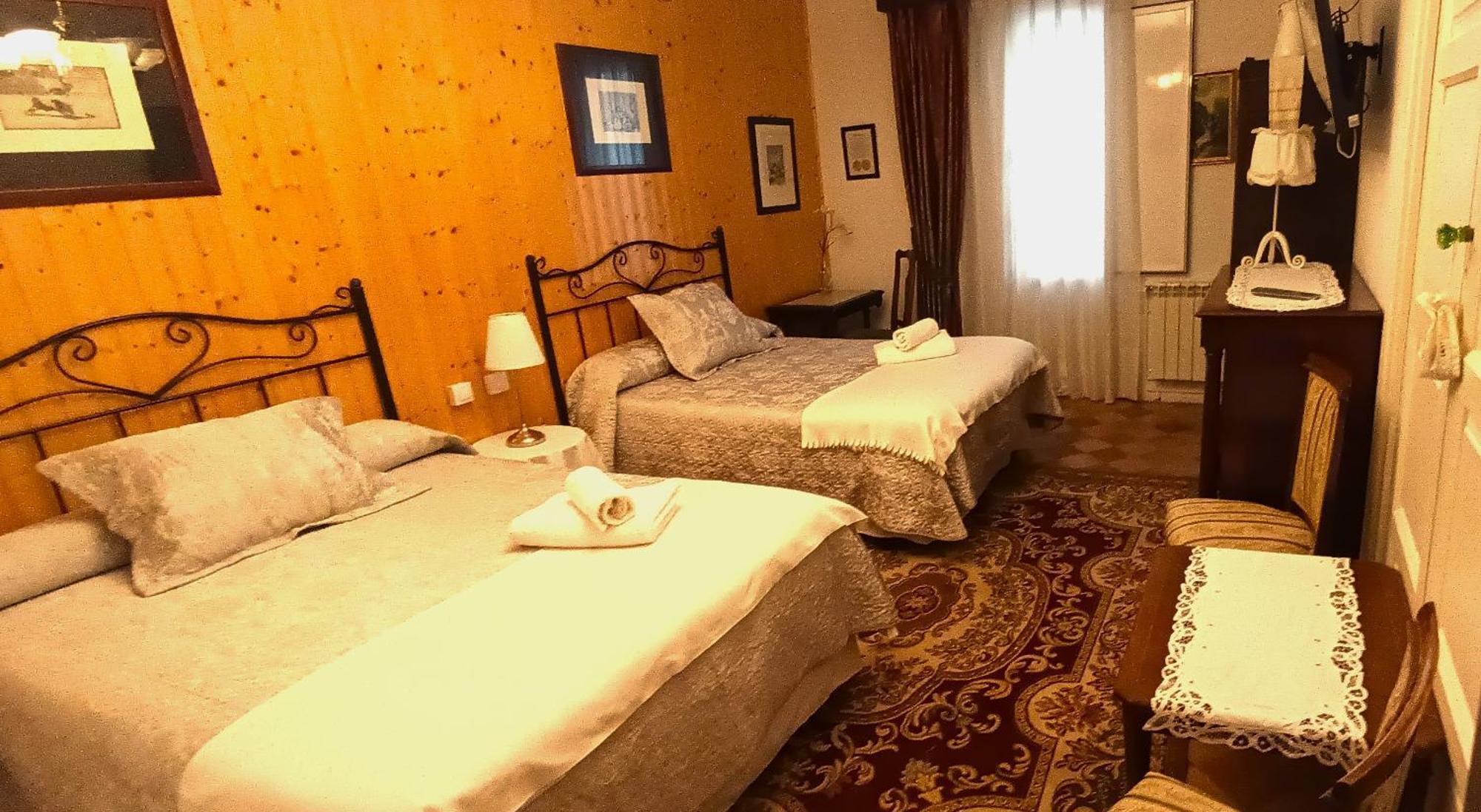 Casa Rural La Casona Urrea de Gaen Eksteriør billede