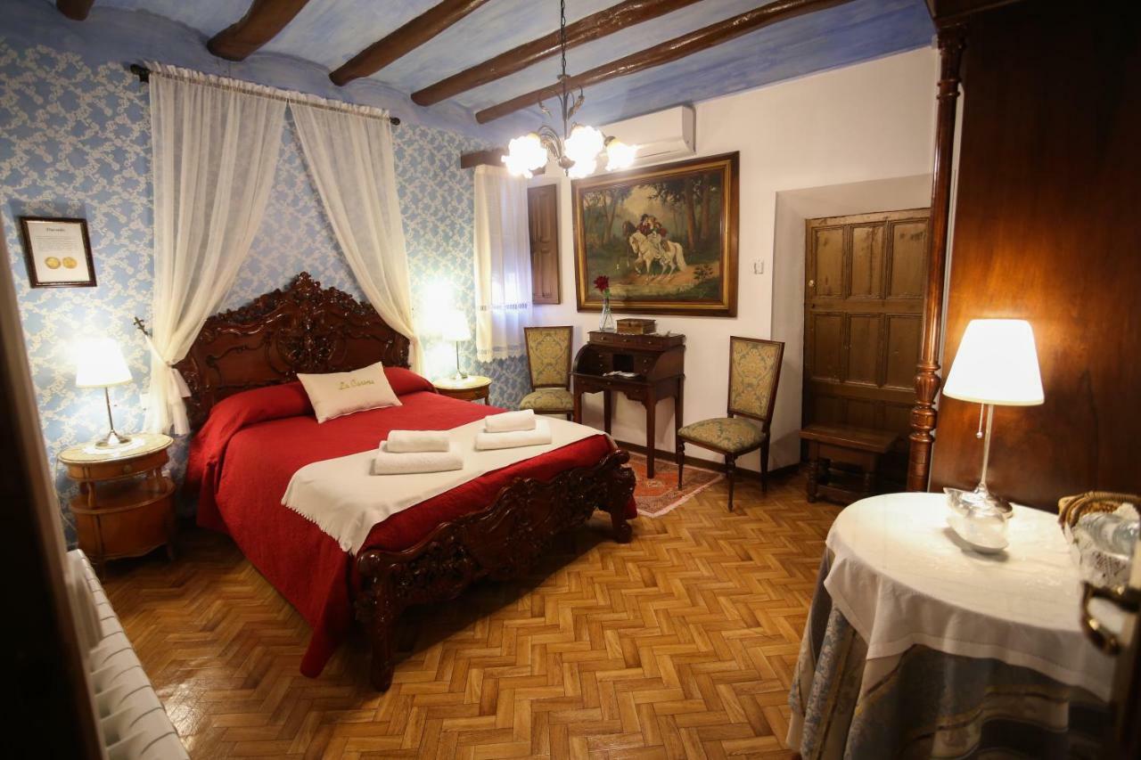 Casa Rural La Casona Urrea de Gaen Eksteriør billede