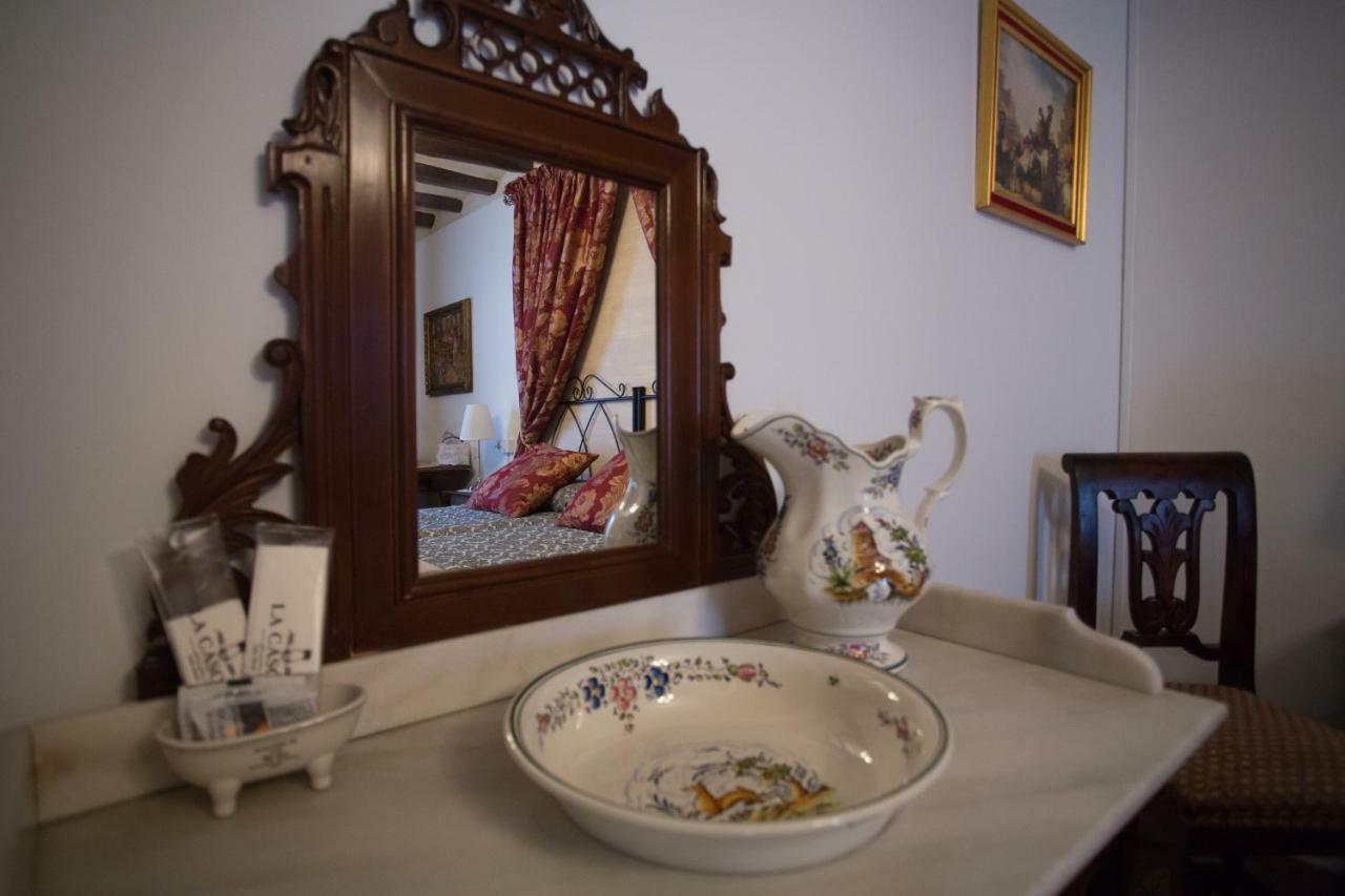 Casa Rural La Casona Urrea de Gaen Eksteriør billede